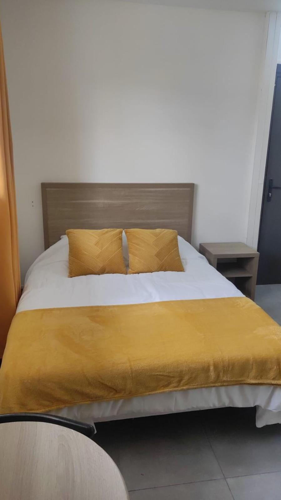 Appartement 1 , Disneyland - Parking Gratuit - Maison Des Platanes Meaux Bagian luar foto
